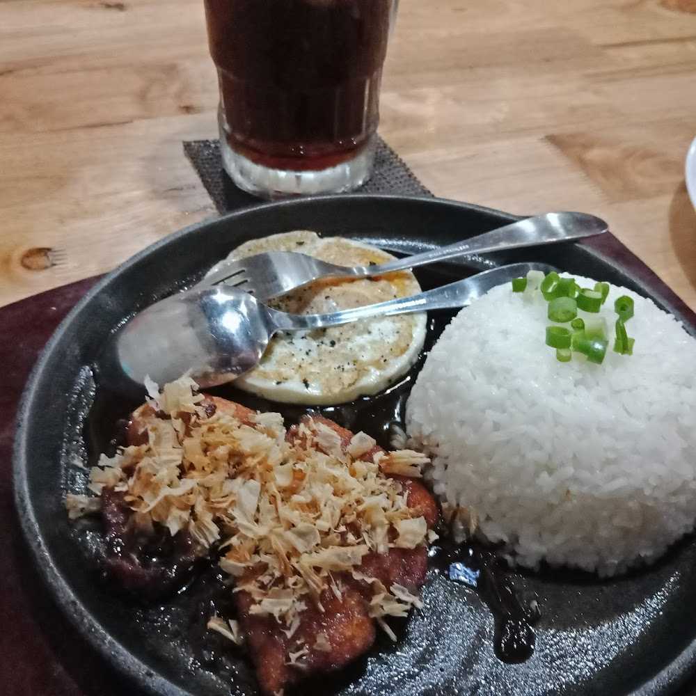 Kuliner Smoky Monkey Resto & Cafe
