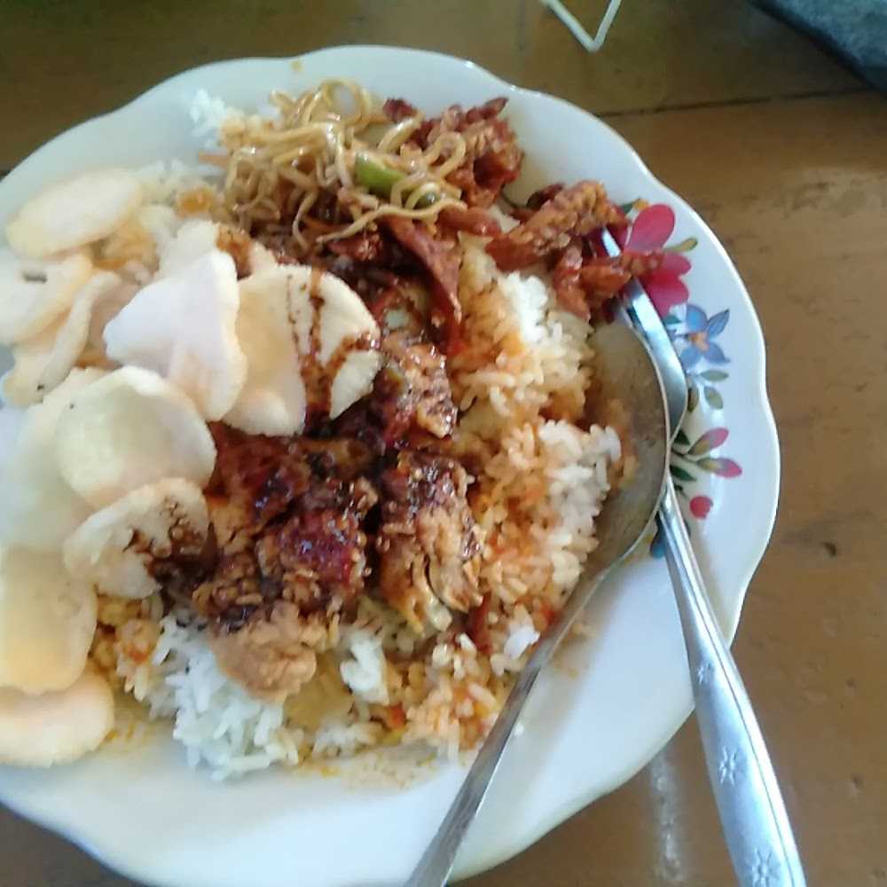 Kuliner Bakso Dan Mie Ayam Pak Kumis (Setia Budi)