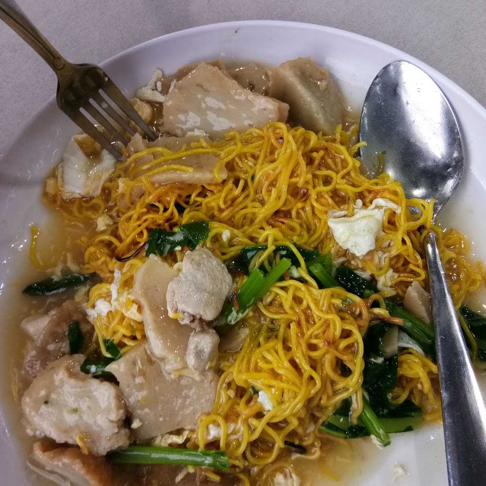 Kuliner Mie Garing Sulawesi