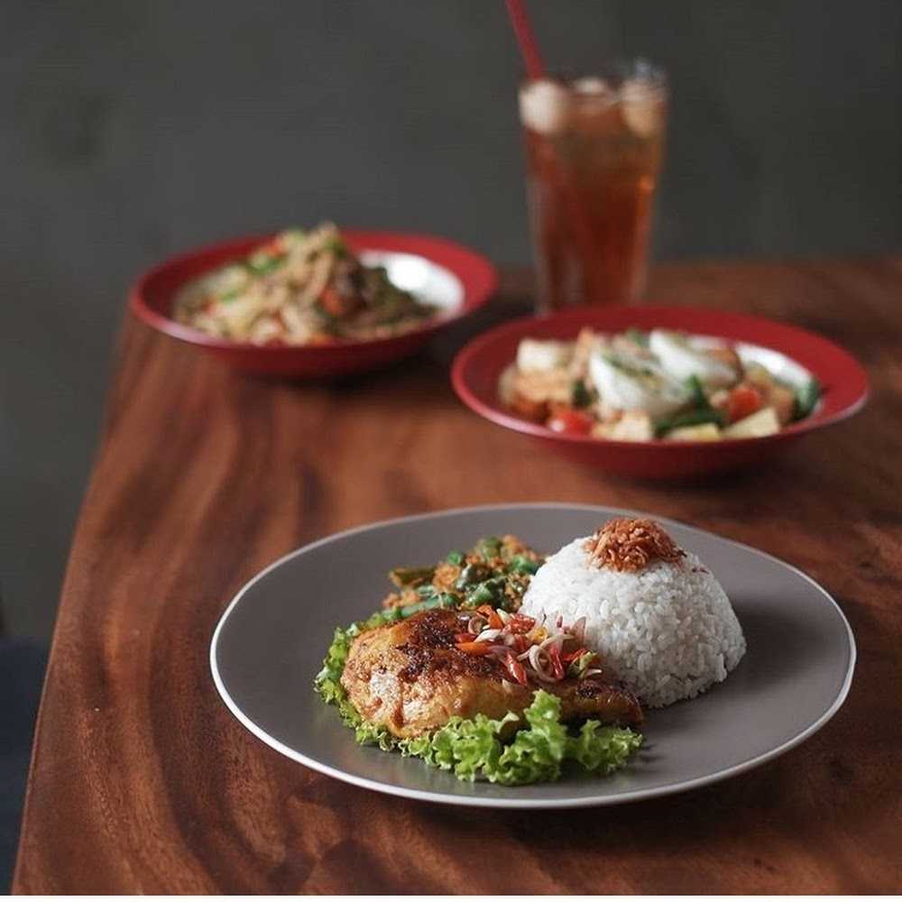 Kuliner Anomali Coffee Makassar