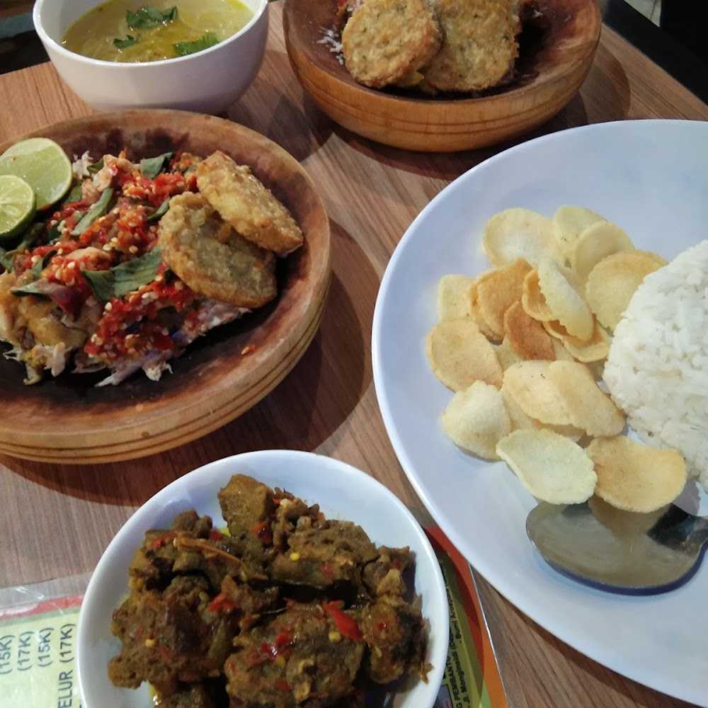 Kuliner CHATIME PANAKUKKANG SQUARE