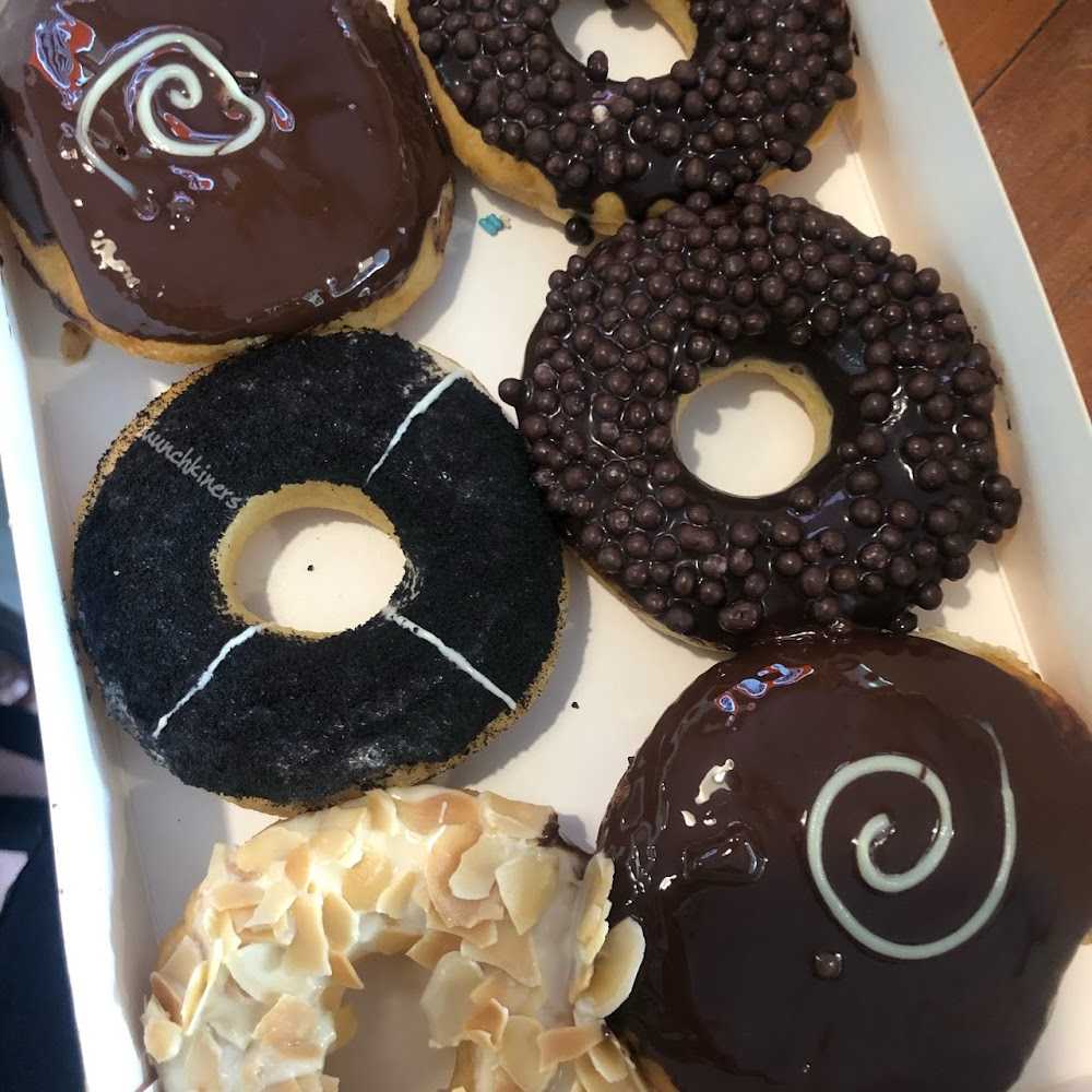 Kuliner J.Co Donuts & Coffee Metro Pasar Baru