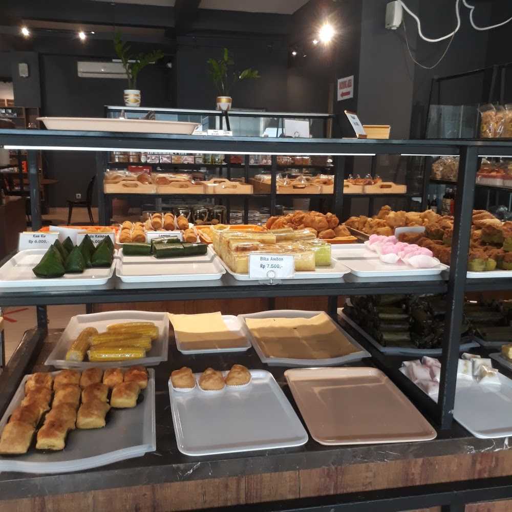Kuliner Santa 88 Bakery Resto & Coffee