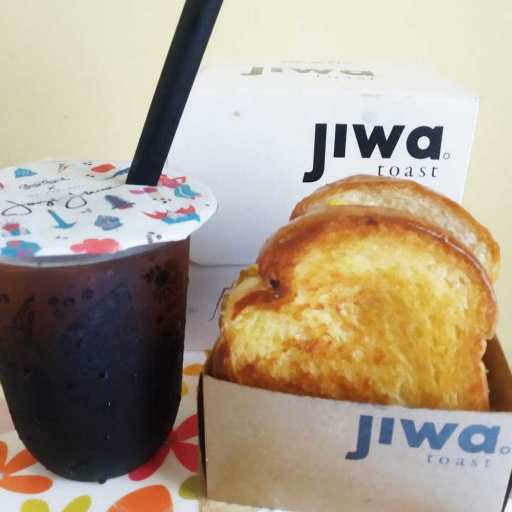 Kuliner Kopi Janji Jiwa & Jiwa Toast Wolter Monginsidi
