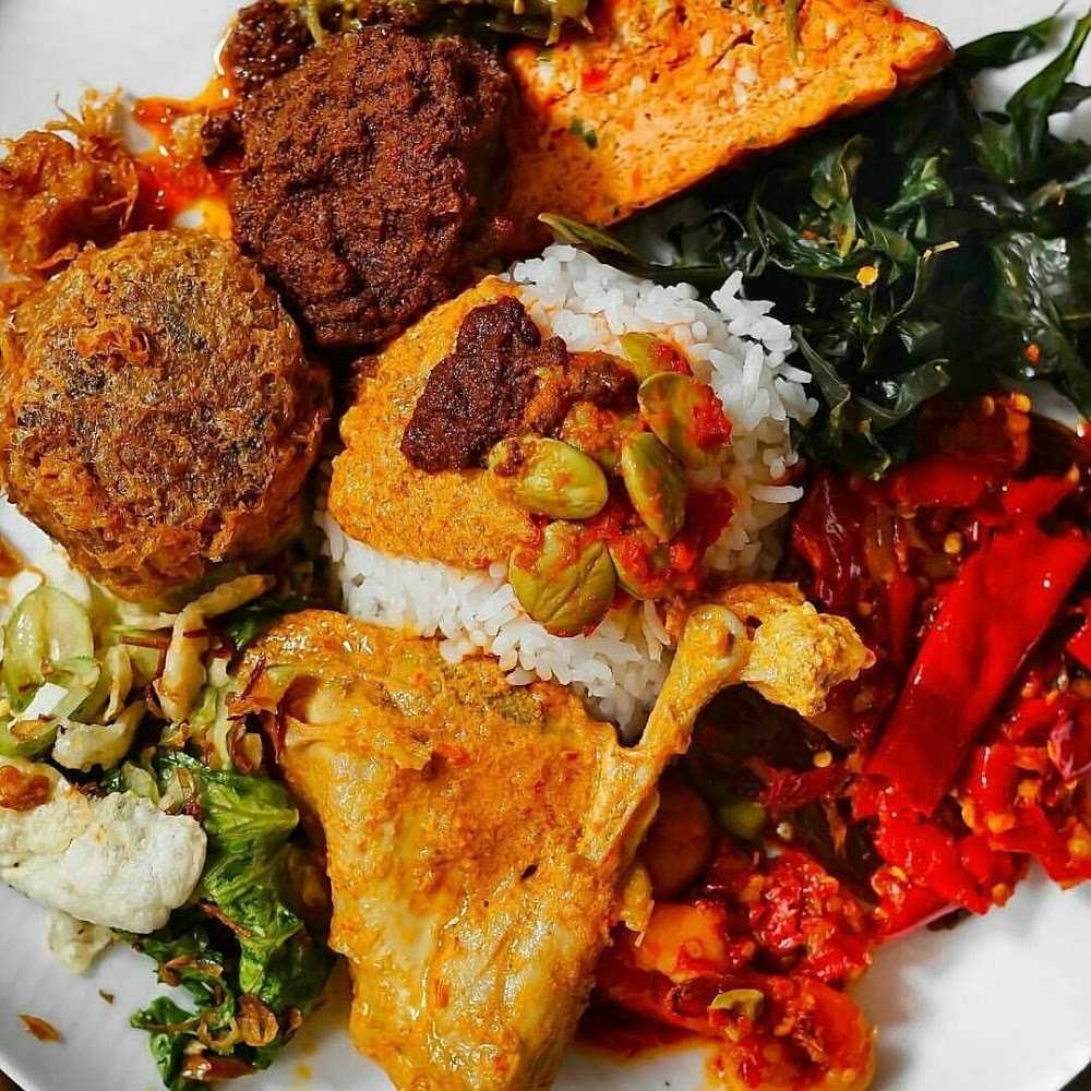 Kuliner RM Padang Kabau Sirah
