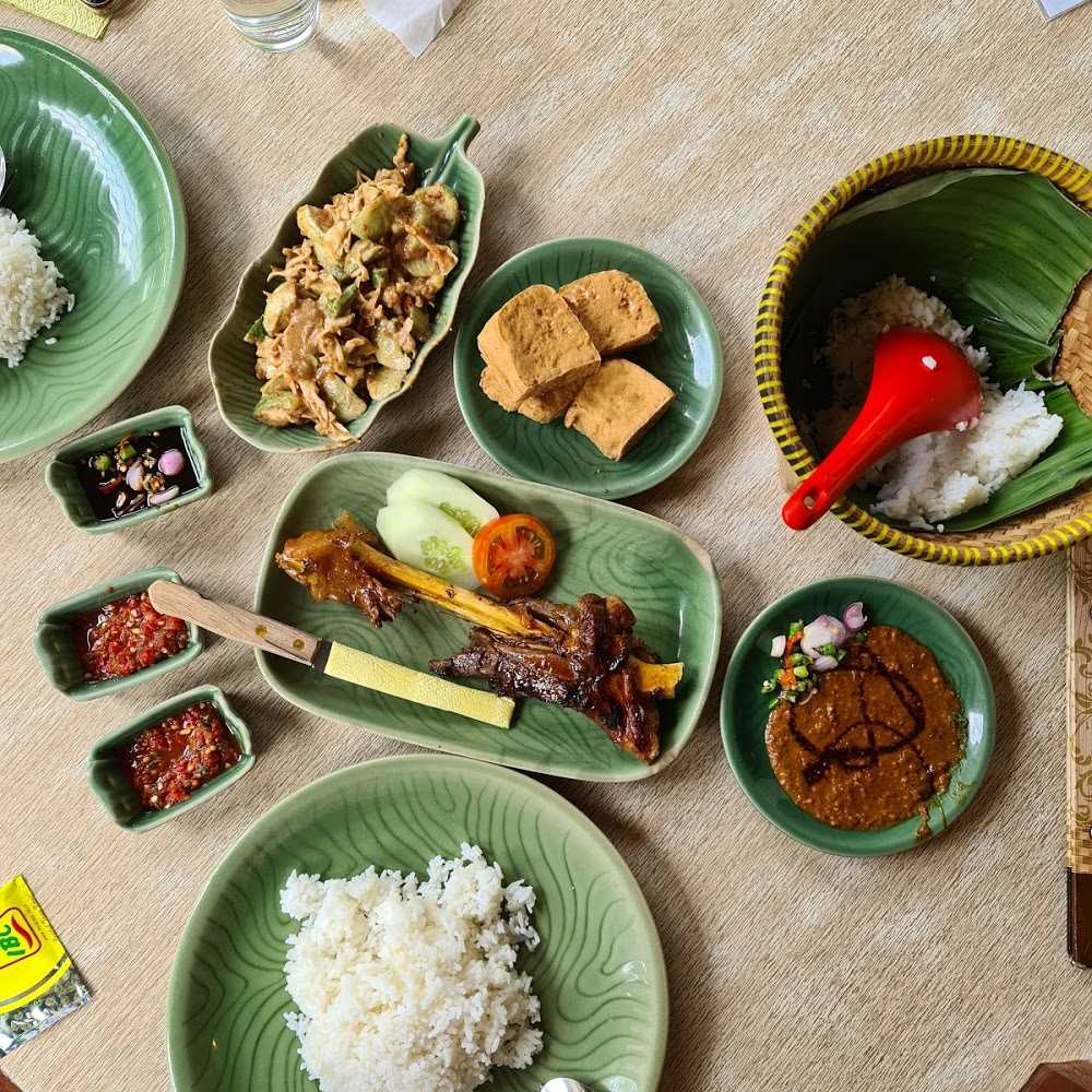 Kuliner Toko Kopi TUKU - Cipete