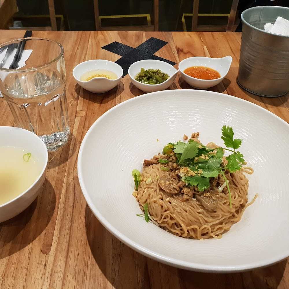 Kuliner Warung Bakmi Mpek Tjoen