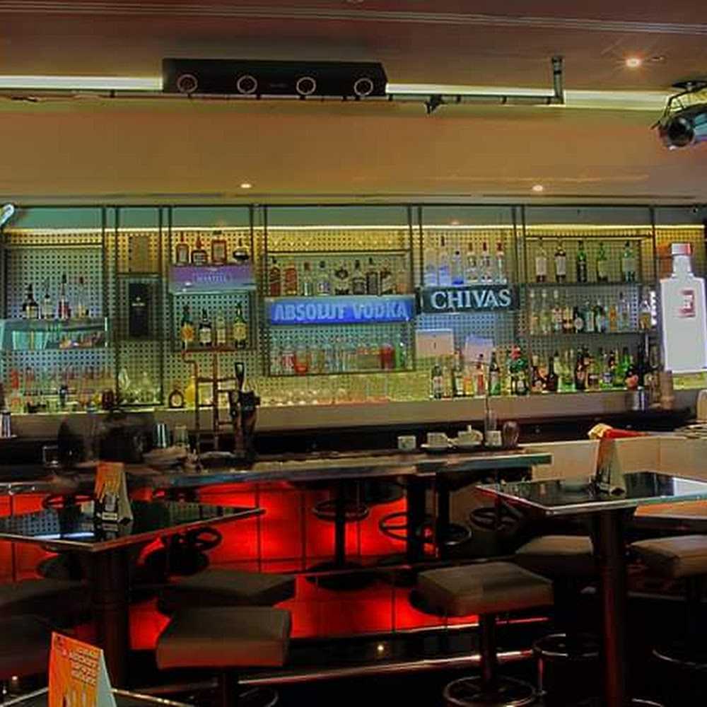 Kuliner Eastern Promise Pub & Curry House
