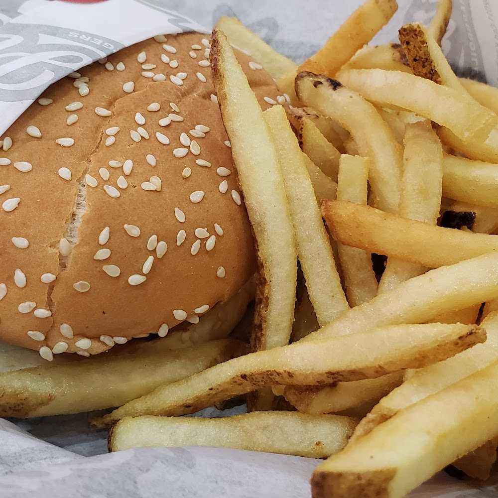 Kuliner Carl's Jr @ Marina Square