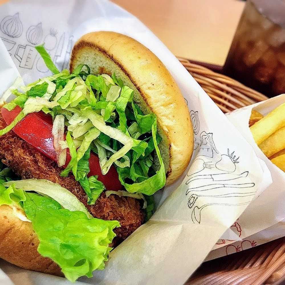 Kuliner MOS Burger