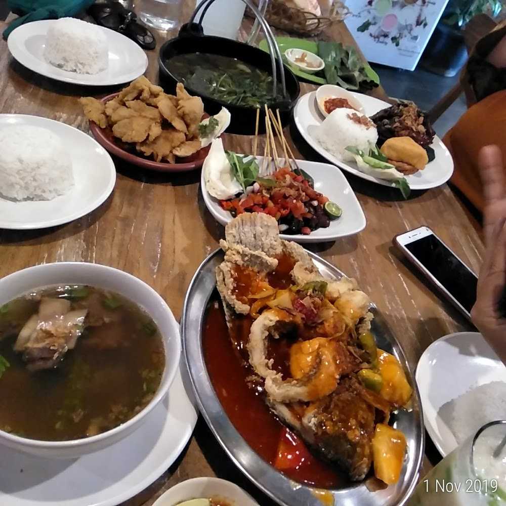 Kuliner Warung Tekko Green Terrace