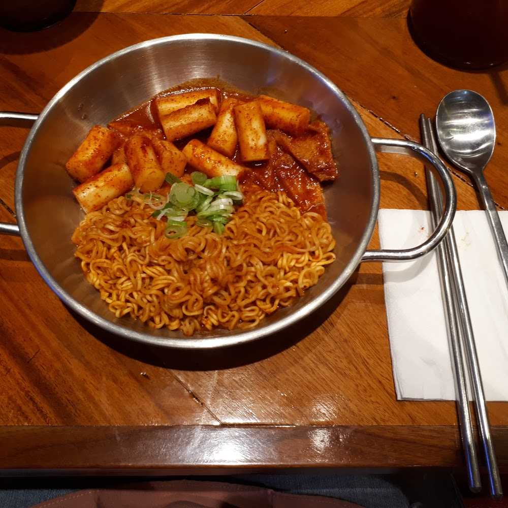 Kuliner Raa Cha Suki & BBQ