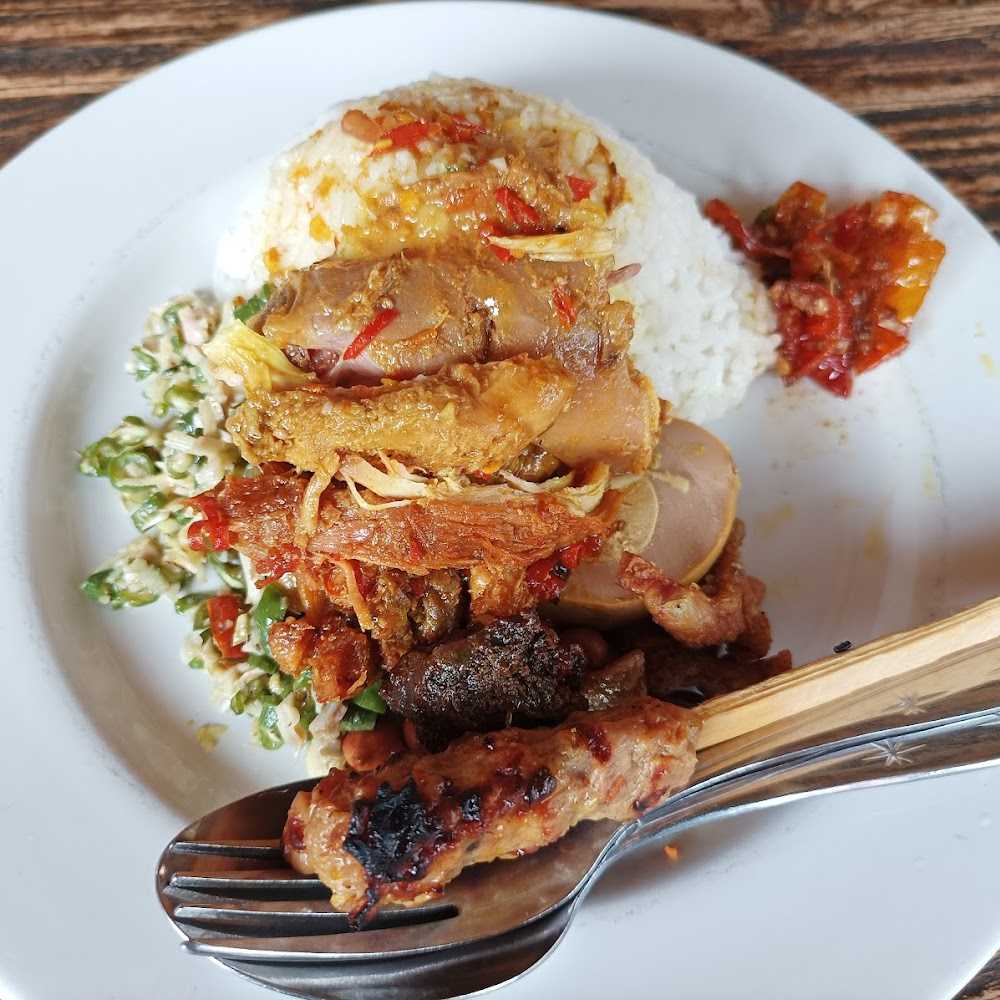 Kuliner Warung Babi Guling Pande Egi