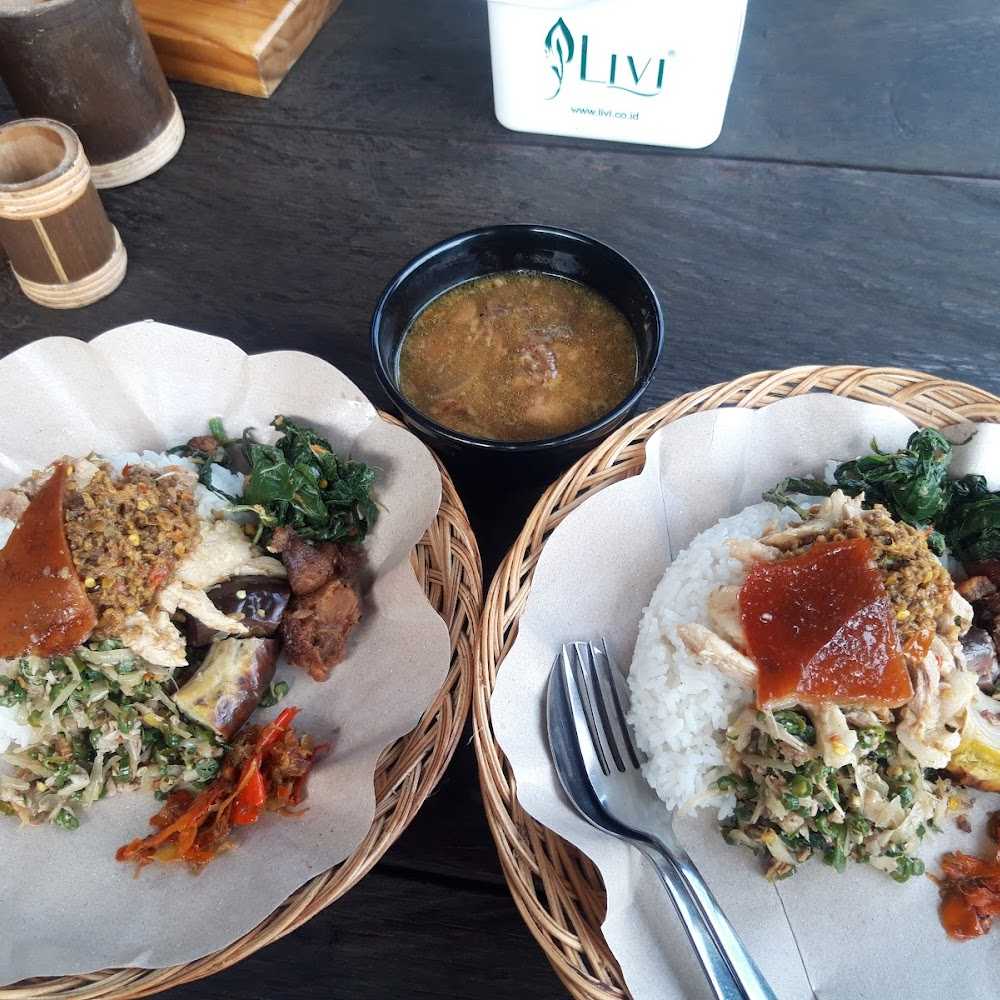 Kuliner Warung Babi Guling Pande Egi