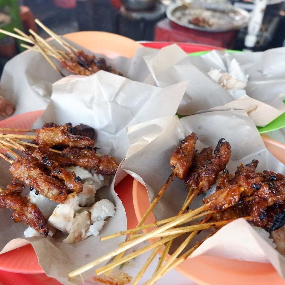 Kuliner Sate Babi Bawah Pohon ex Gelora Tri sakti Legian
