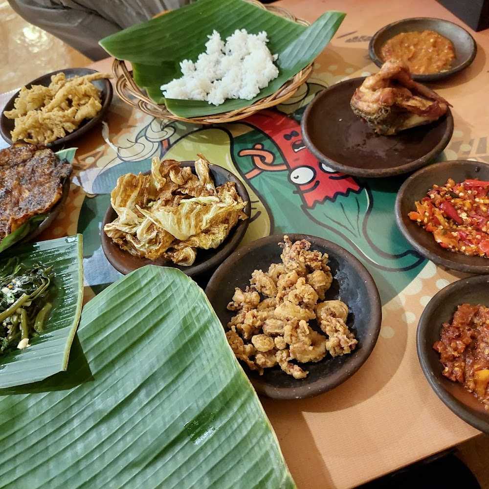 Kuliner The Porch Cafe