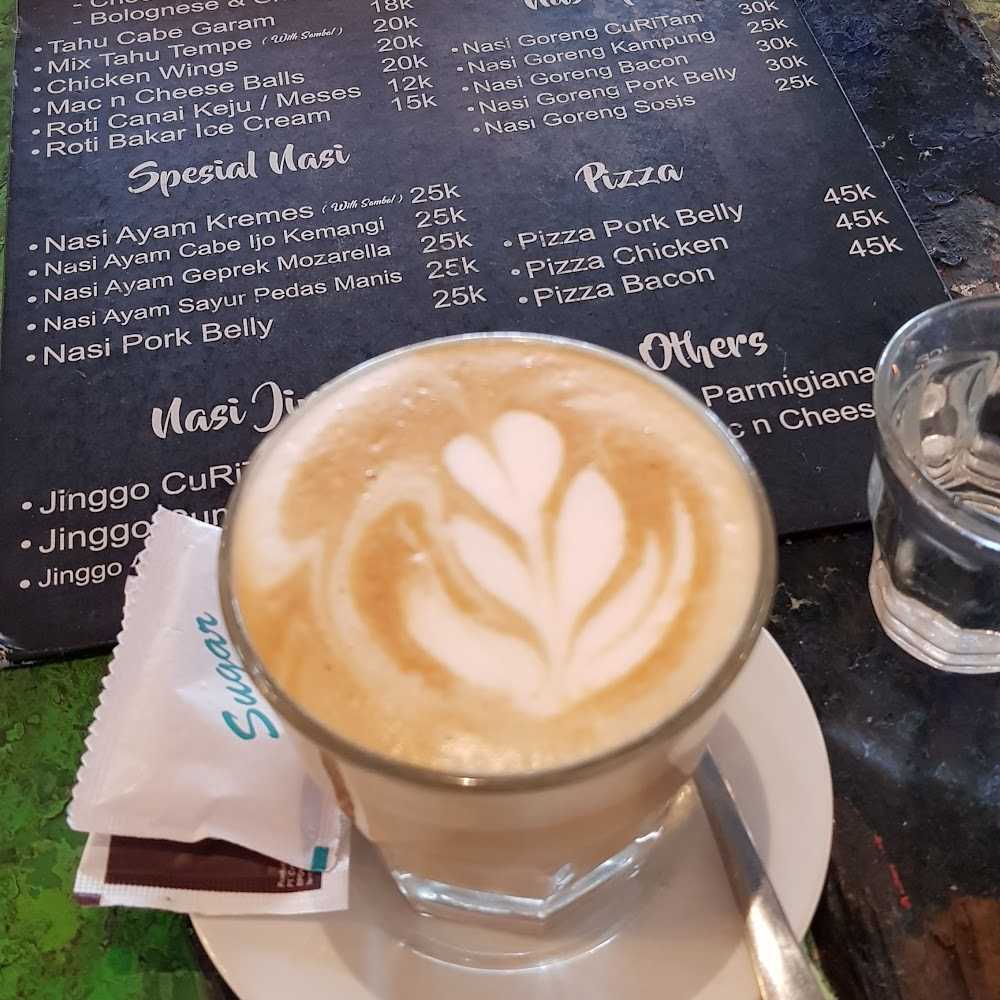 Kuliner The Porch Cafe