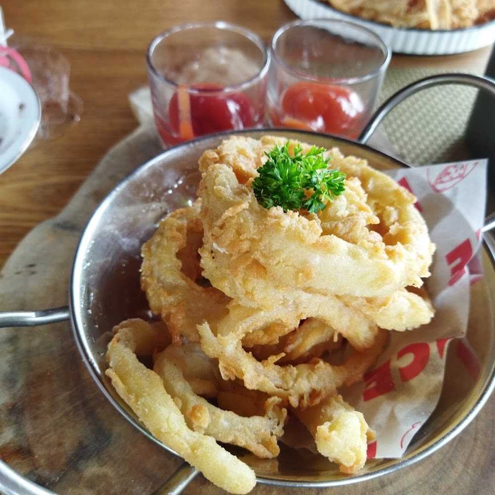 Kuliner The Porch Cafe