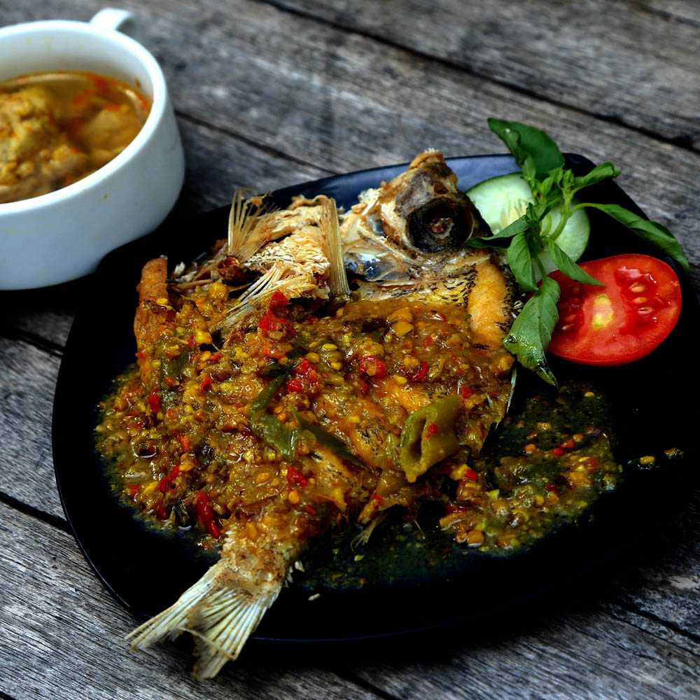 Kuliner The Porch Cafe