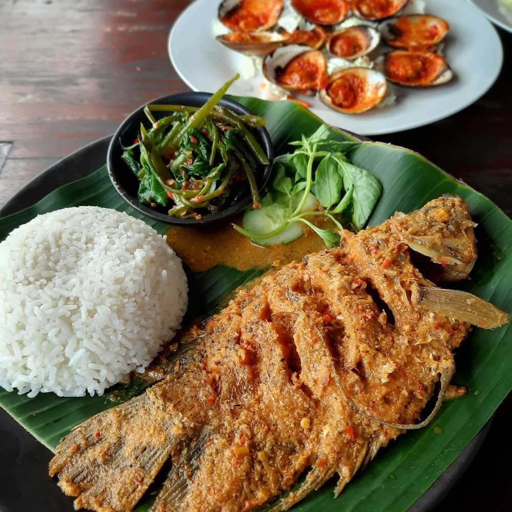 Kuliner Warung Mina Dalung