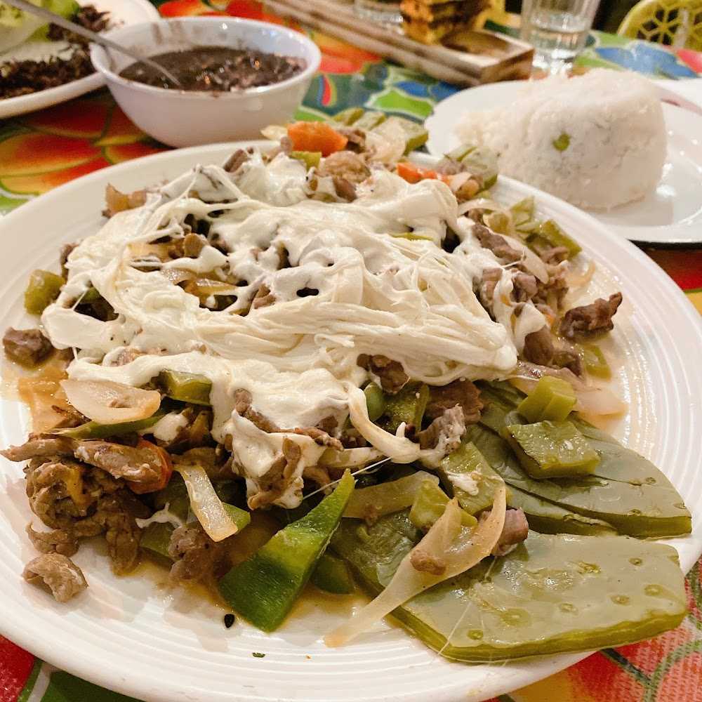Kuliner Guelaguetza Restaurant