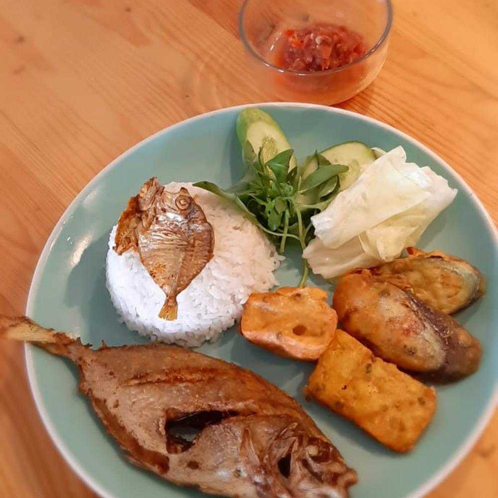 Kuliner MIXUE RAYA SESETAN