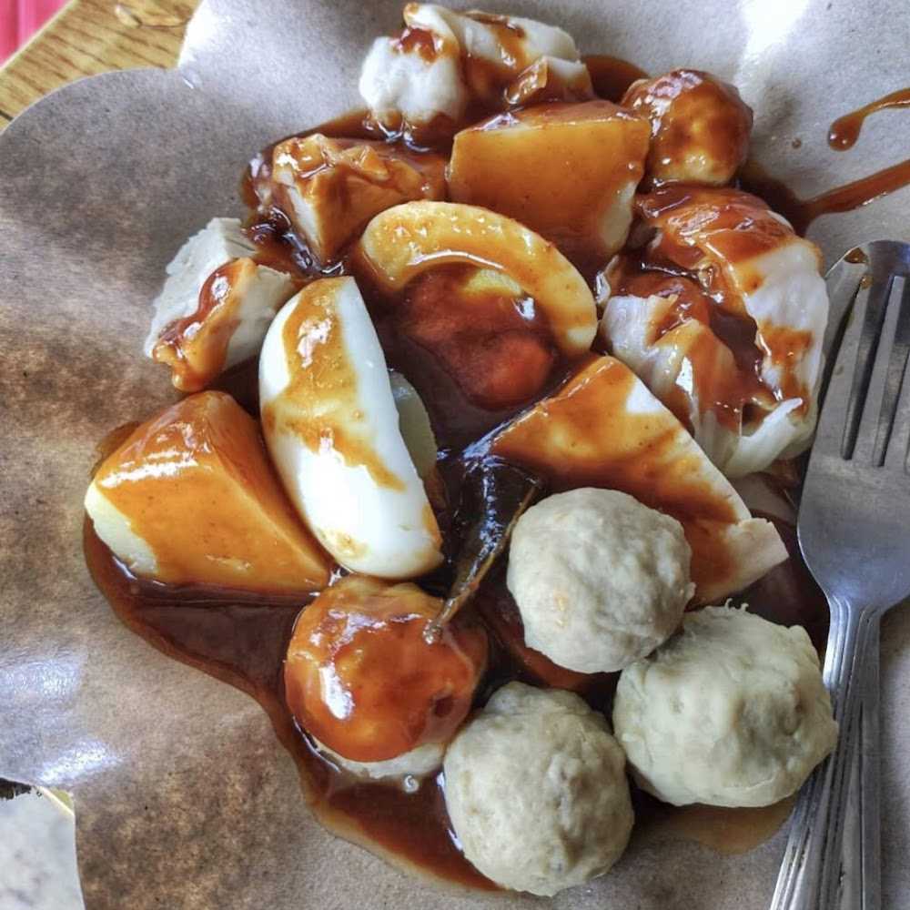 Kuliner Bakso Dan siomay Pak Lebah