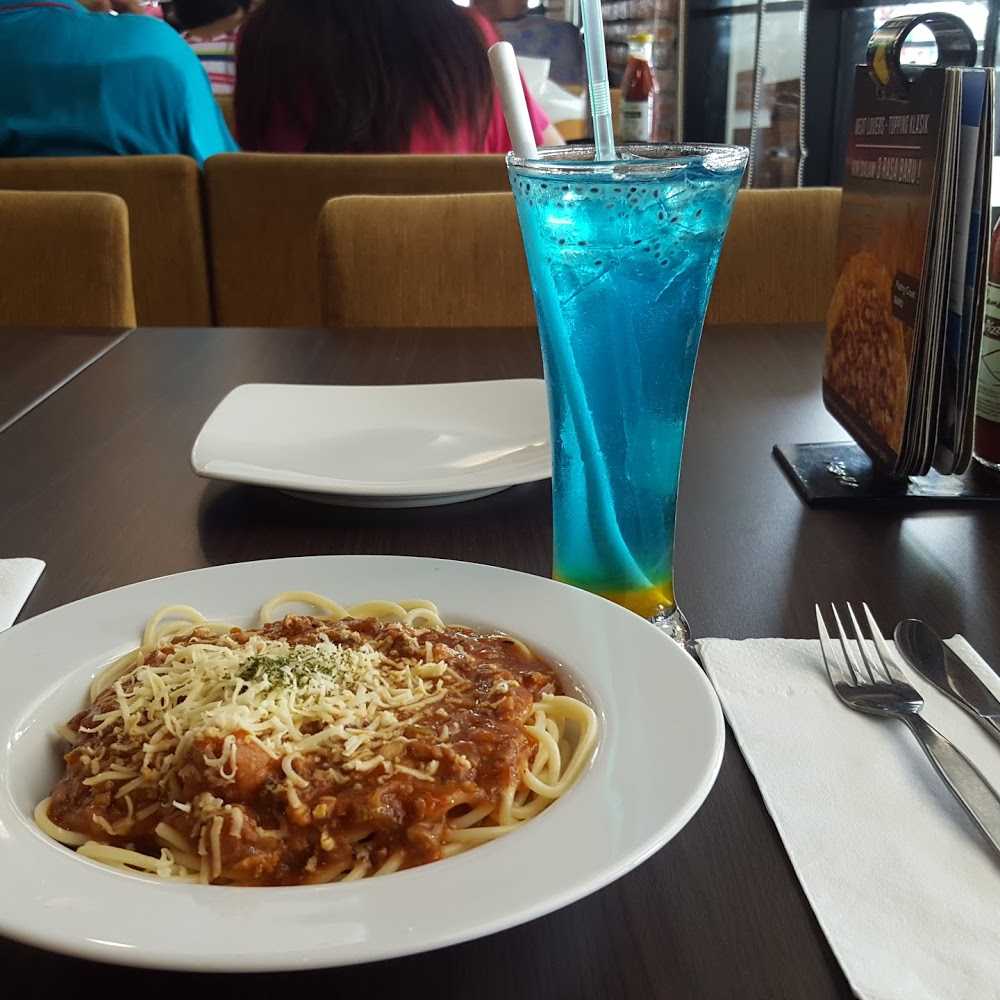 Kuliner The Porch Cafe