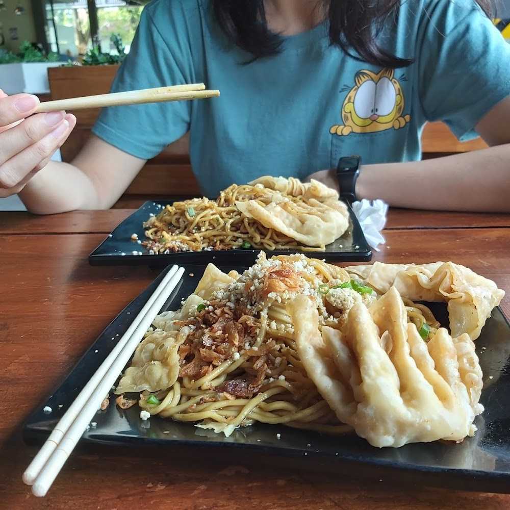 Kuliner Warung Sari Manis