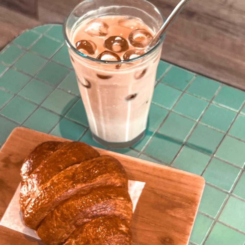 Kuliner MIXUE RAYA SESETAN