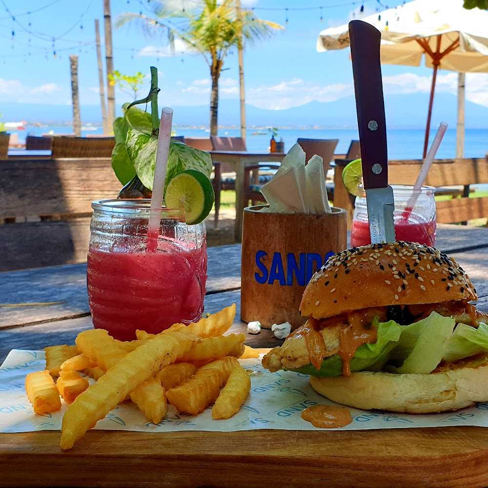 Kuliner Sand Beach Bar & Restaurant