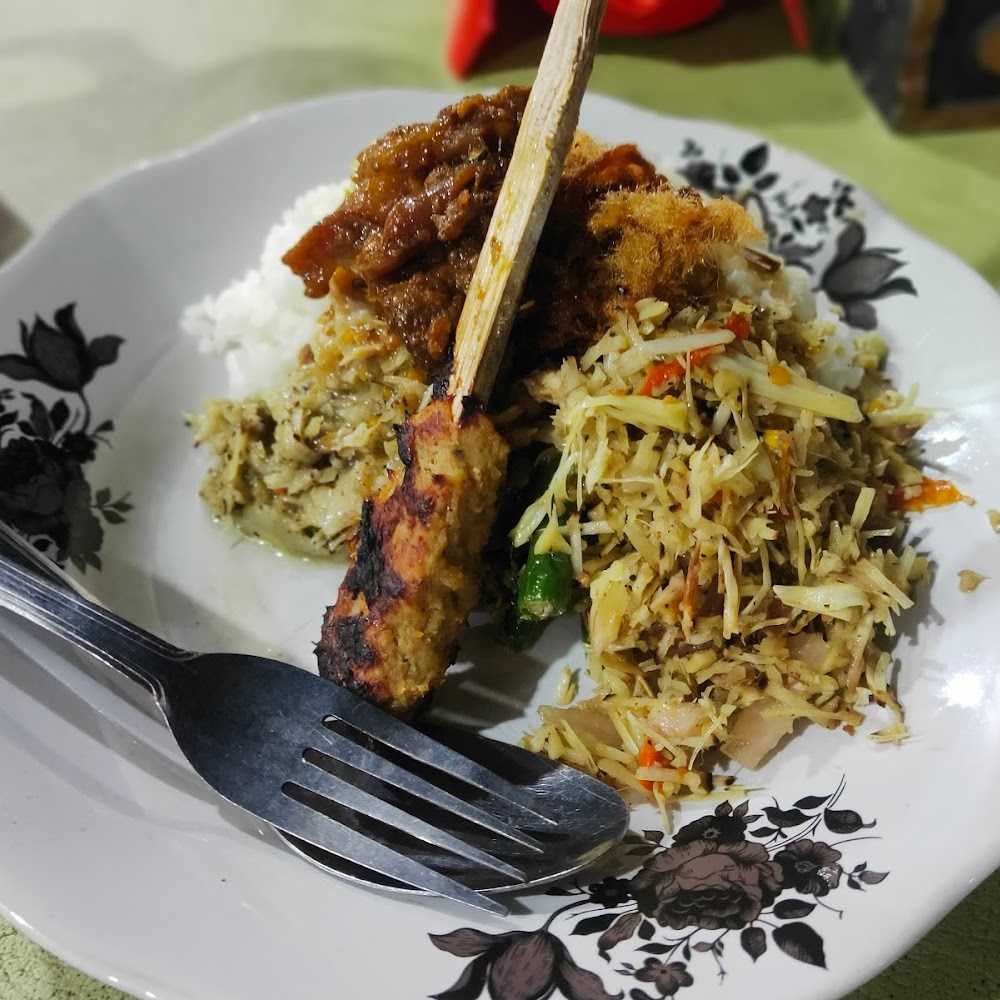 Kuliner Men Tinggen nasi bali