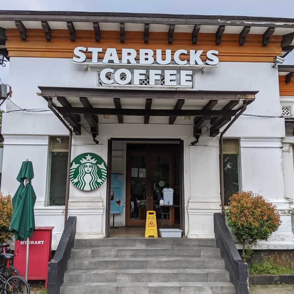 Kuliner Rumah Putih