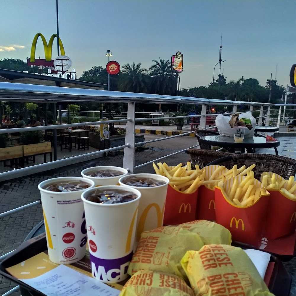 Kuliner Kopi Kenangan - Epicentrum Walk