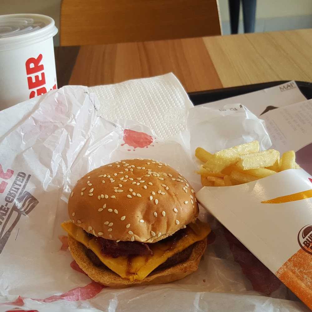Kuliner Burger King Transmart Cempaka Putih