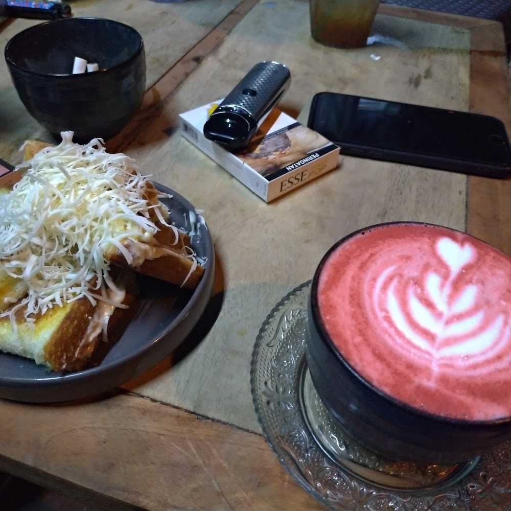 Kuliner MIXUE RAYA SESETAN
