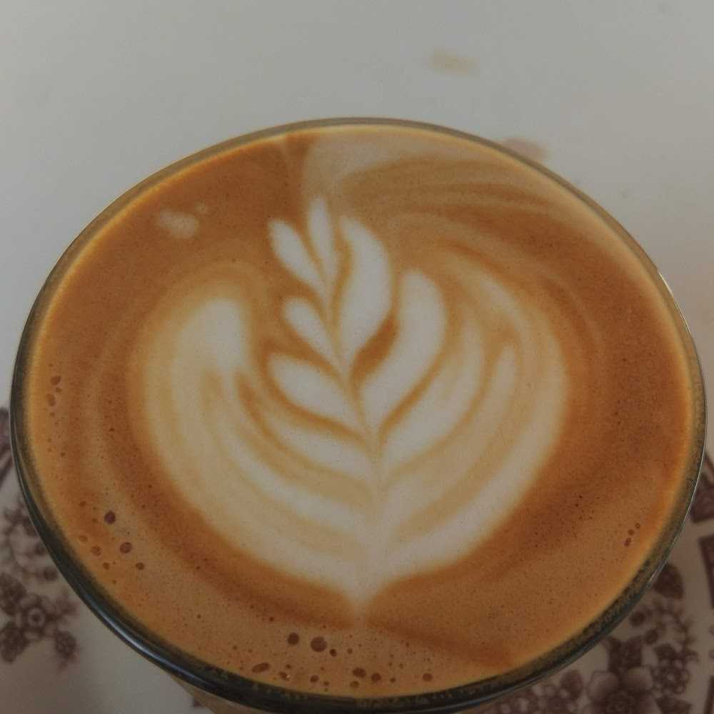 Kuliner The Porch Cafe