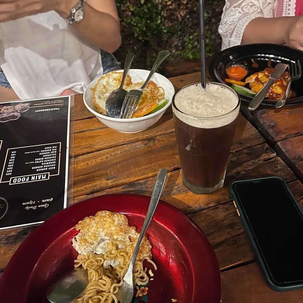 Kuliner The Porch Cafe