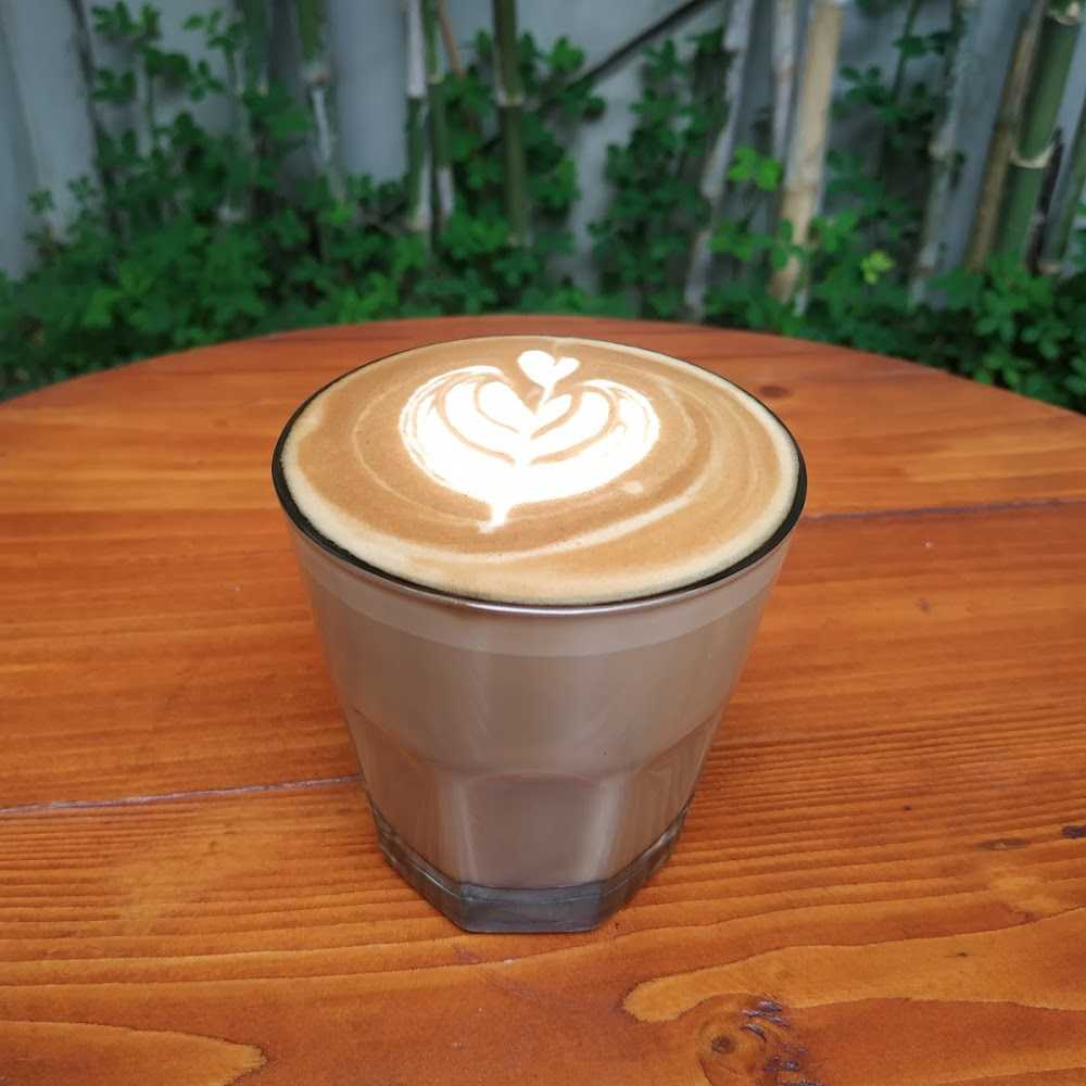 Kuliner The Porch Cafe
