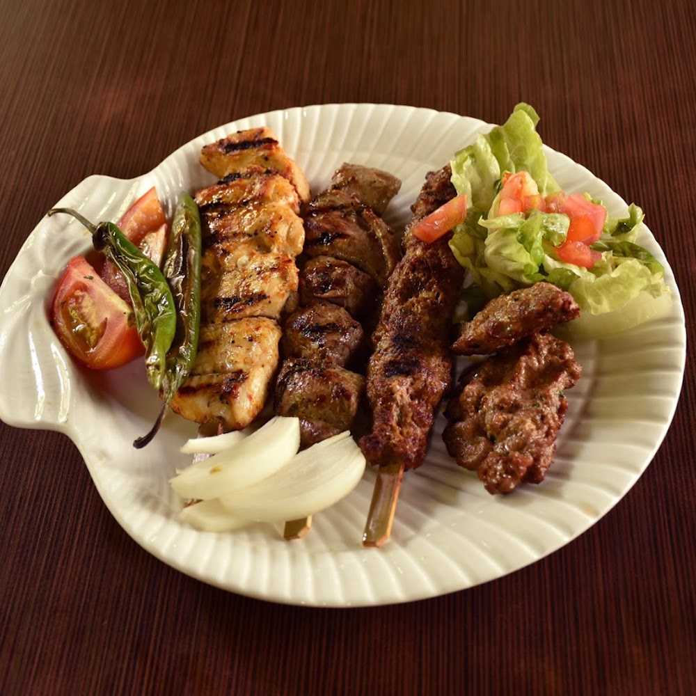 Kuliner Arkadas Cafe & Restaurant