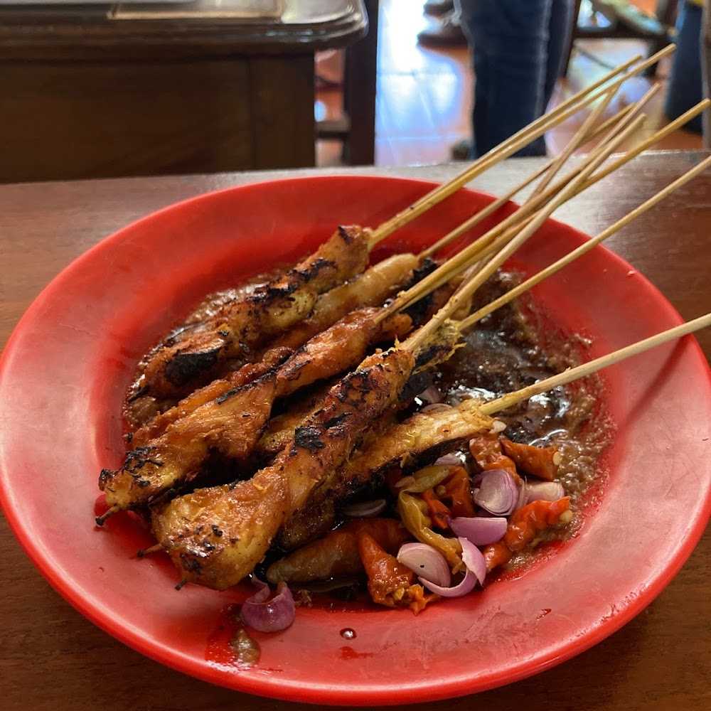 Kuliner Sate Kelopo Ondomohen Bu Asih - Surabaya