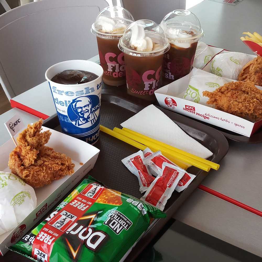 Kuliner Starbucks Coffee Solo Square