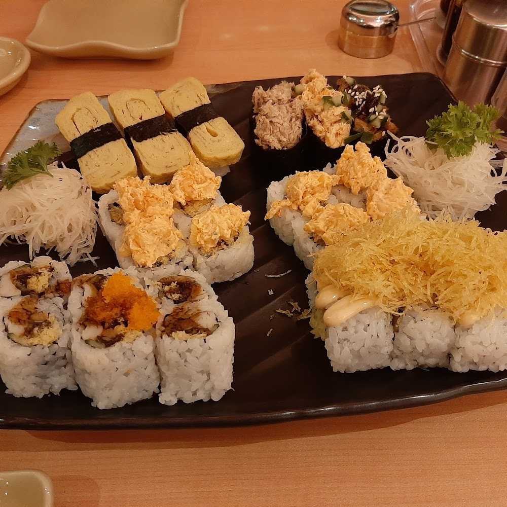 Kuliner Housaku sushi
