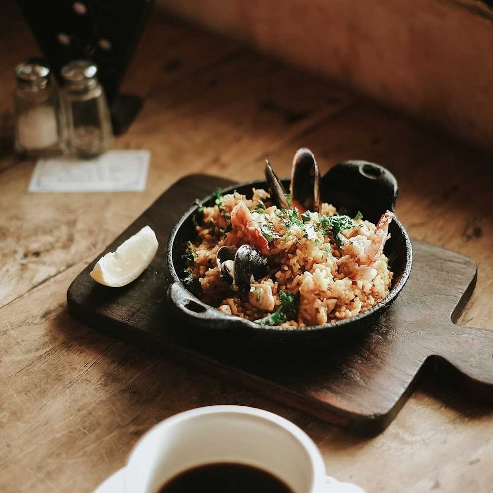 Kuliner Warung Babi Guling Pande Egi