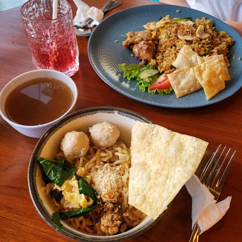 Kuliner Warung Babi Guling Pande Egi