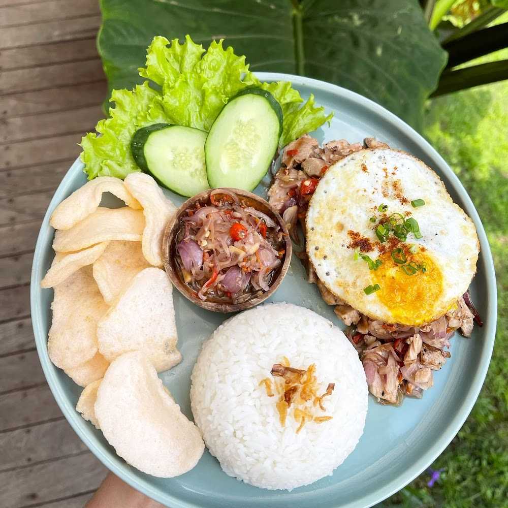 Kuliner Warung Babi Guling Pande Egi