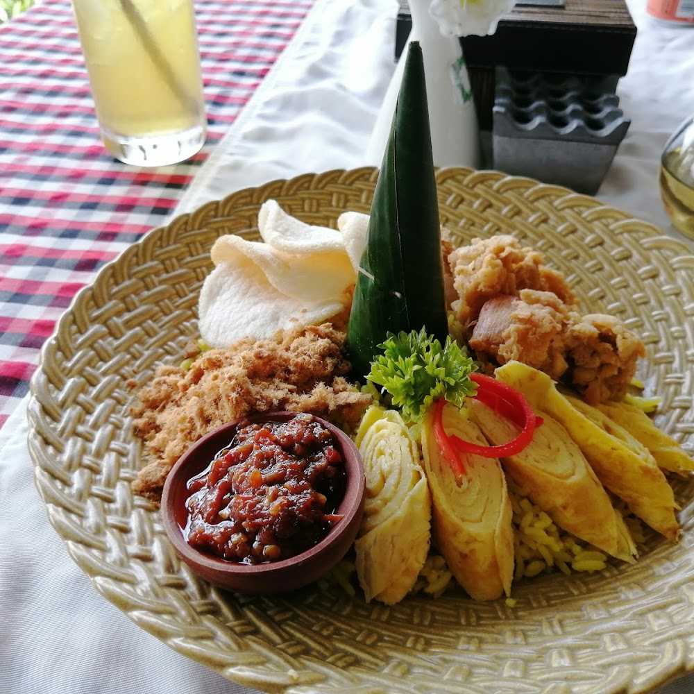 Kuliner Warung Babi Guling Pande Egi