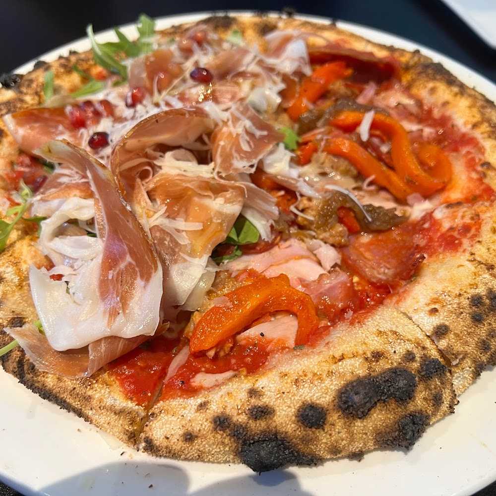 Kuliner Zazz Pizza