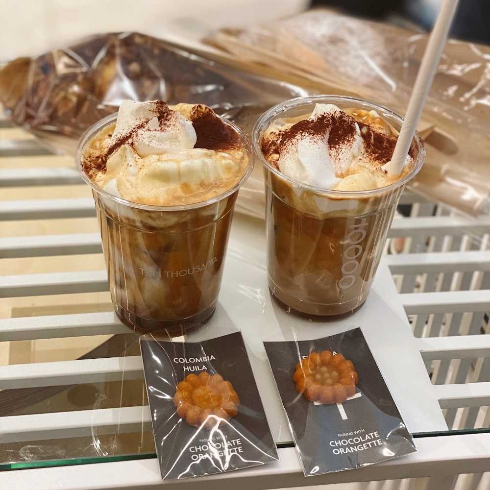 Kuliner Ten Thousand Coffee