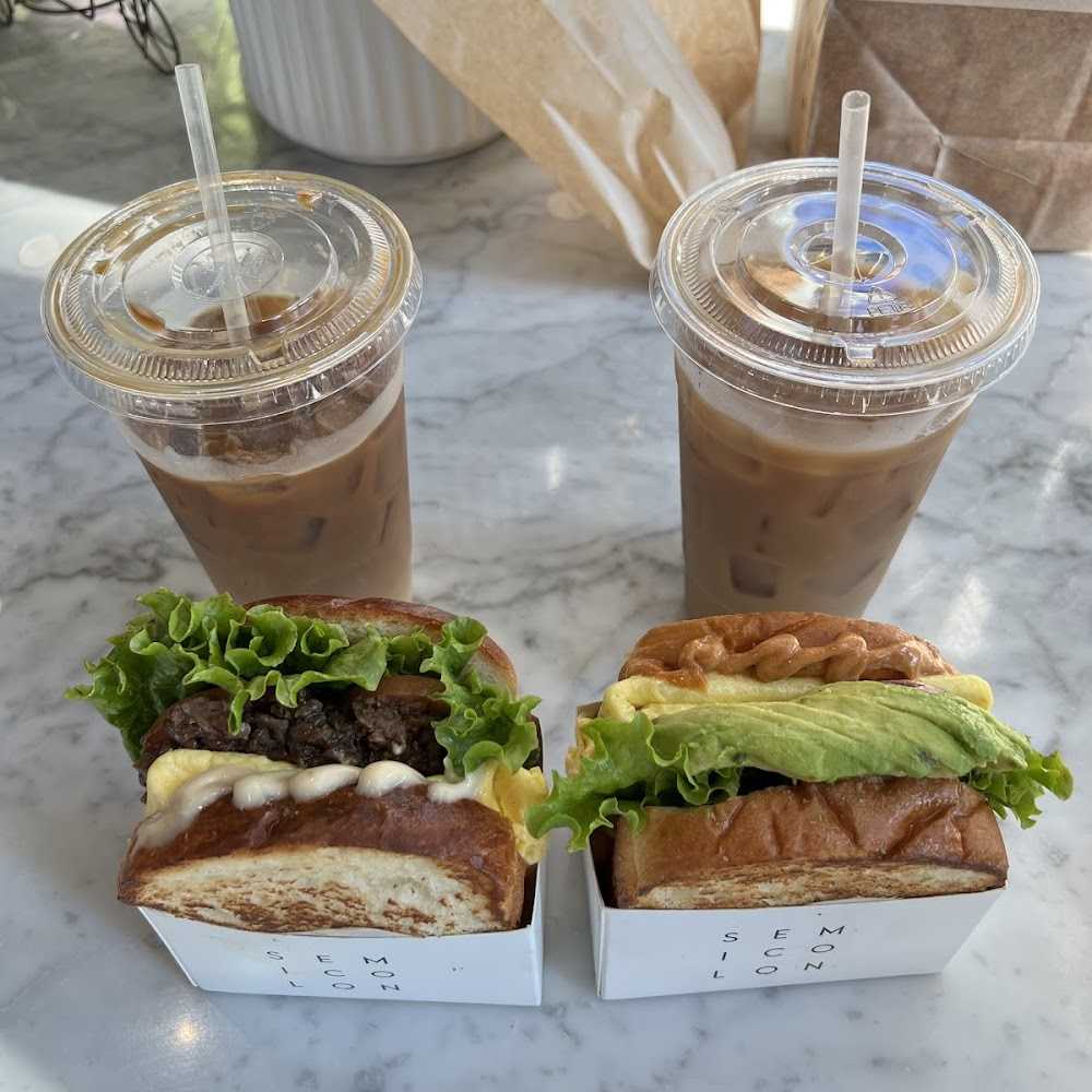 Kuliner Semicolon Cafe
